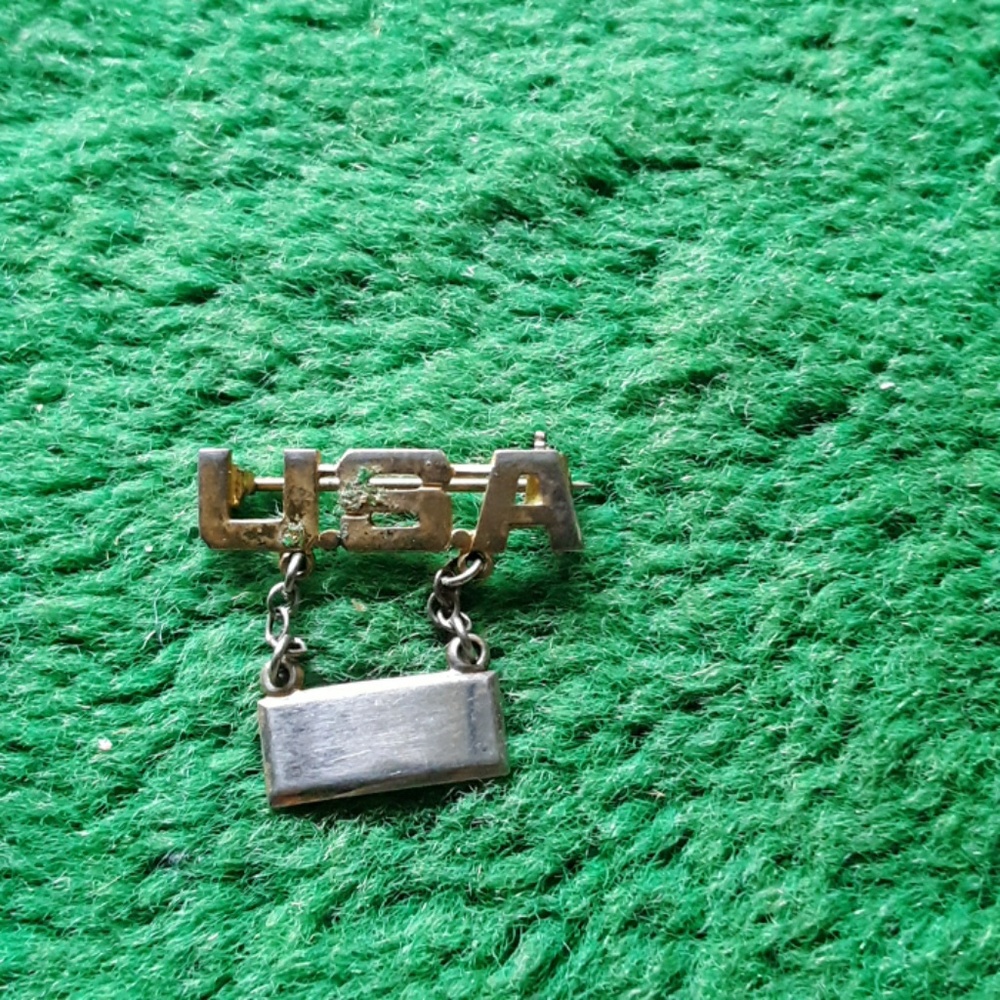 Brooch
